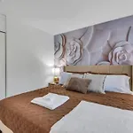 Roland Park Customized Apartment